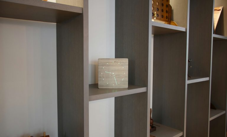 Analogue Click Clock