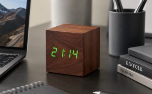 Cube Click Clock - Walnut Green LED