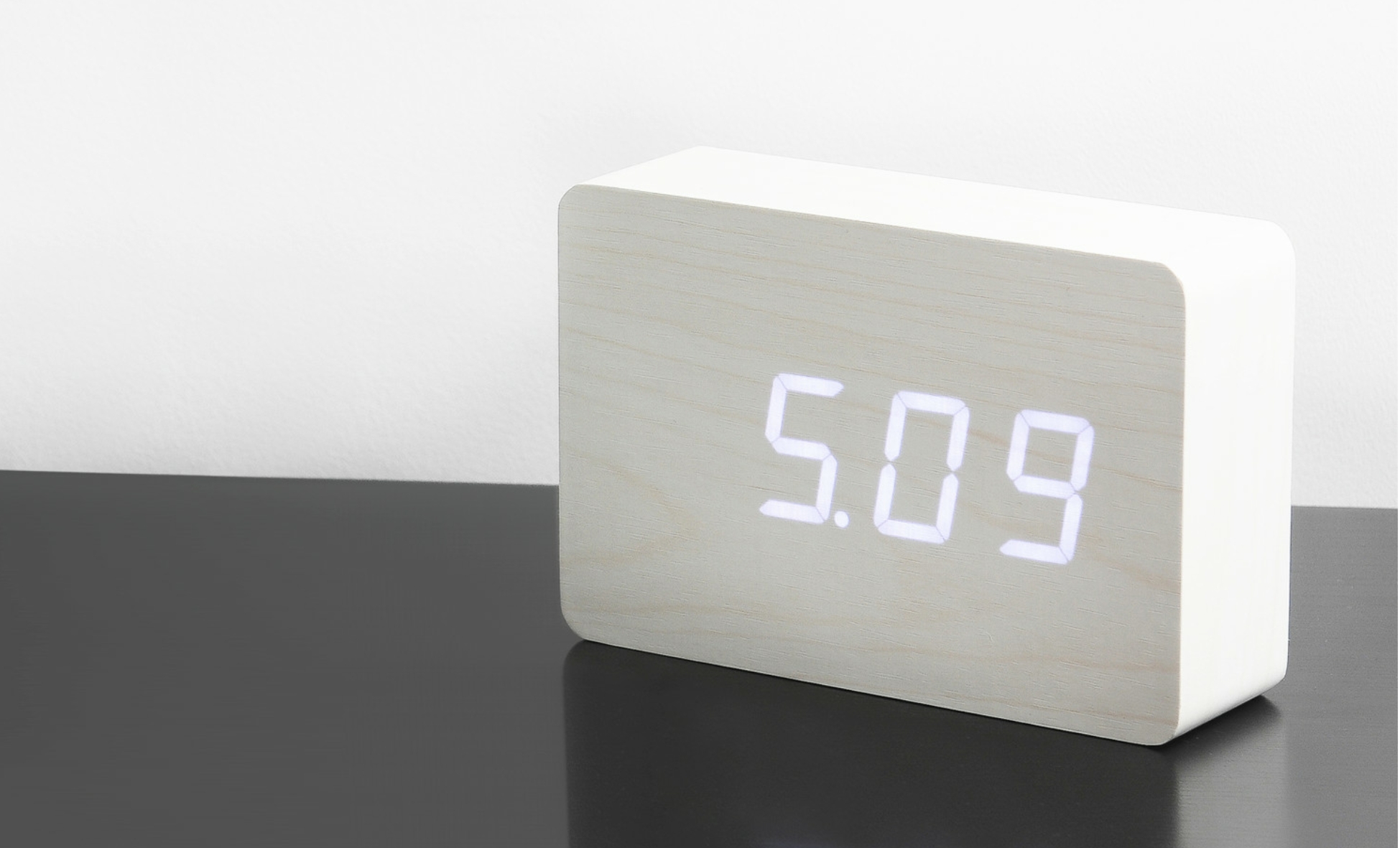 Z ONEVER Cube Walnut Click Clock Digital LED Desk Alarm Clock Voice Control 
