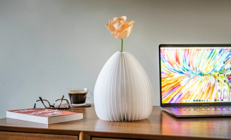 Smart Vase Light