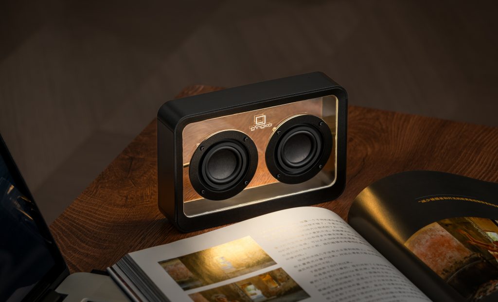 Gingko » Mage See-through Bluetooth Speaker