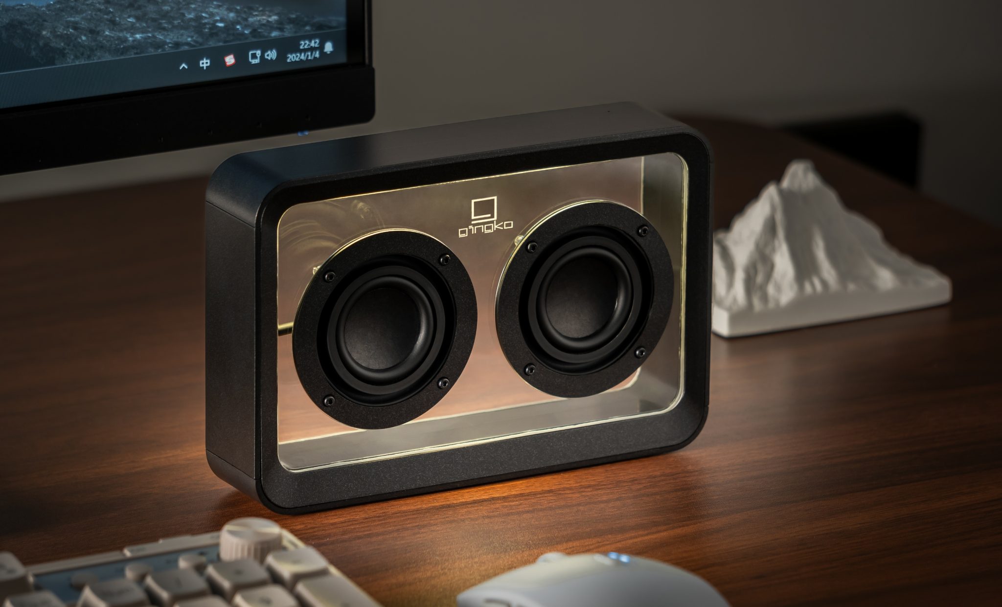 Gingko » Mage See-Through Bluetooth Speaker